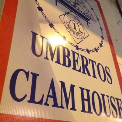 8/5/2012에 Leonardo Tiberius ⛵님이 Umbertos Clam House에서 찍은 사진