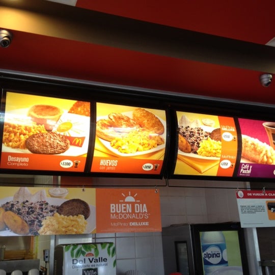 hasta que hora hay desayuno en mcdonalds
