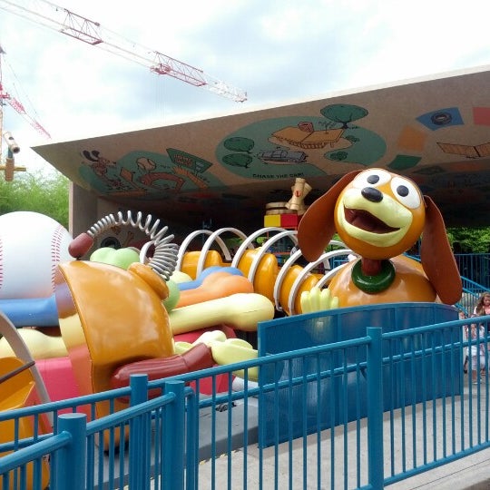 slinky dog zigzag spin