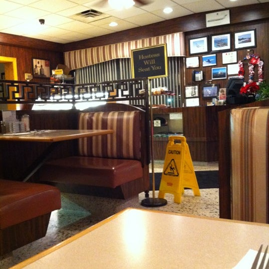 Lancers Diner 858 Easton Rd