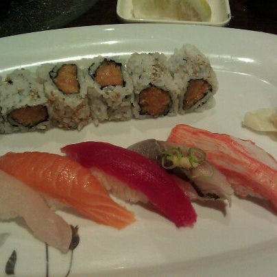 Photo prise au Yoshi Sushi par Val le6/12/2011