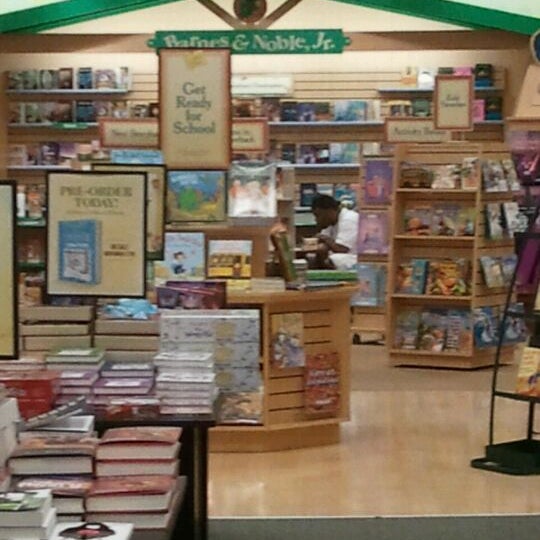 Barnes Noble 2000 E Rio Salado Pkwy 1032