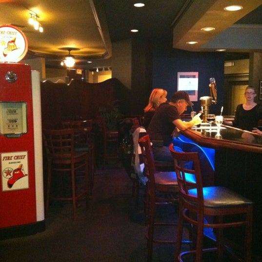 Foto tomada en Jackson&#39;s Restaurant  por Shelby p. el 10/19/2011