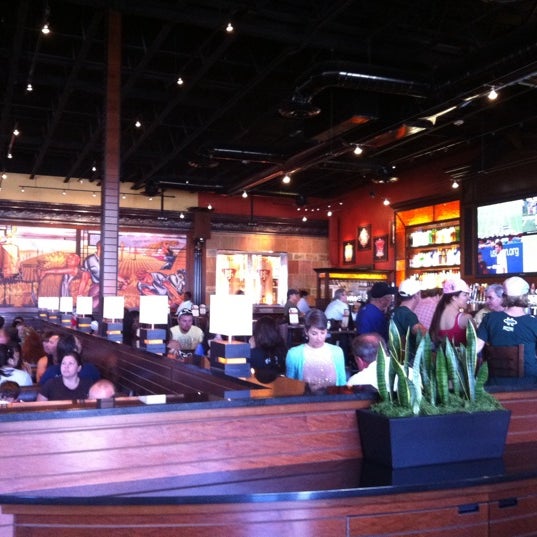 Photo taken at BJ&#39;s Restaurant &amp; Brewhouse by Rich M. on 9/4/2011