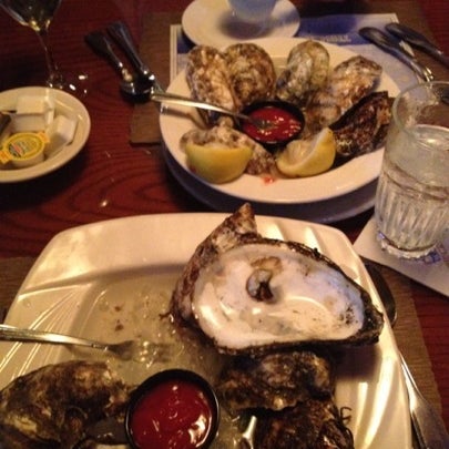 Снимок сделан в Crab Trap Restaurant пользователем Jennifer S. 8/21/2012