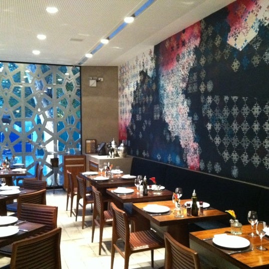 Photo taken at Manish Restaurante by Ricardo P. on 7/28/2011