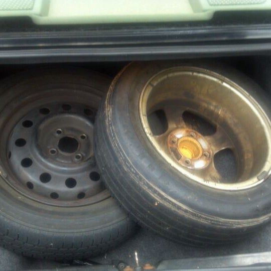 Paul's Used Tires Automotive Repair Shop in Gaithersburg