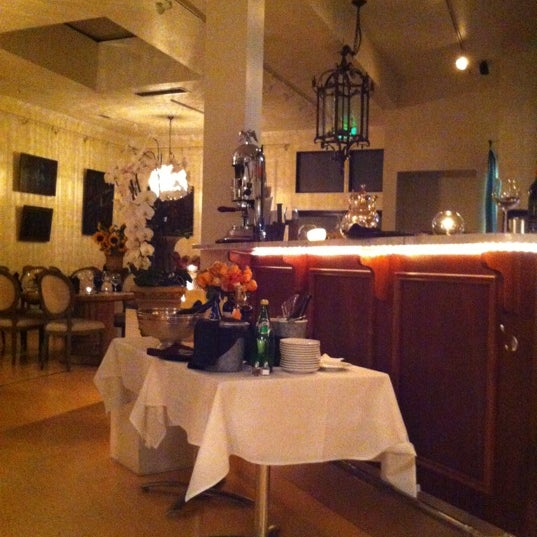 Photo taken at Bon Vivant Restaurant by Elissa S. on 6/24/2012