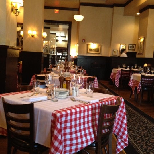 Maggiano's Little Italy Italian Restaurant in Bridgewater Township