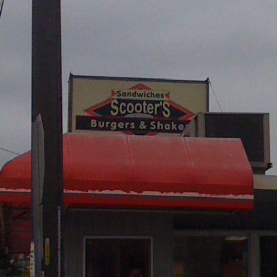 Photo taken at Scooter&#39;s Burgers by Ron P. on 9/12/2011