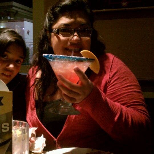 Photo taken at Chili&#39;s Grill &amp; Bar by Arturo C. on 1/16/2012