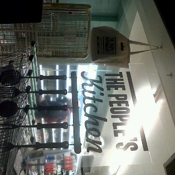 Foto tomada en The People&#39;s Supermarket  por mulia el 1/6/2012