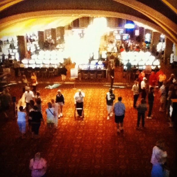 Foto tomada en Blue Chip Casino &amp; Hotel  por Alfred C. el 8/25/2012