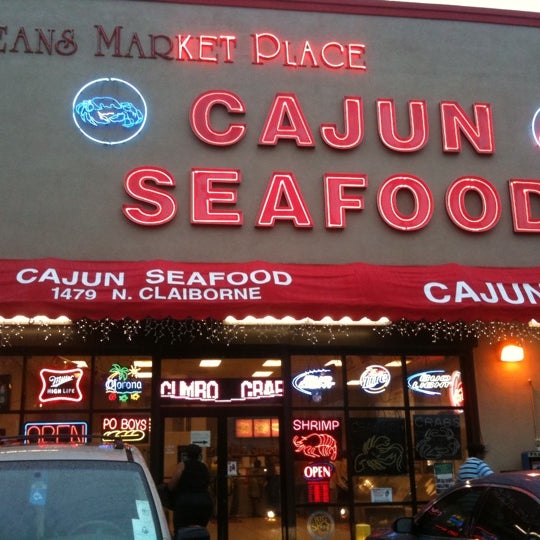 Foto tomada en Cajun Seafood  por Renie H. el 9/2/2011