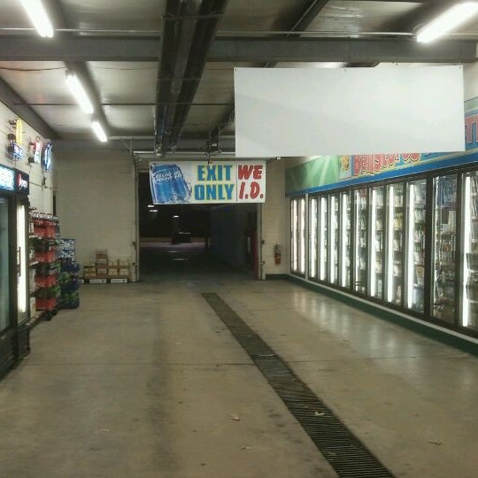 Marathon Fuel Station in Canton