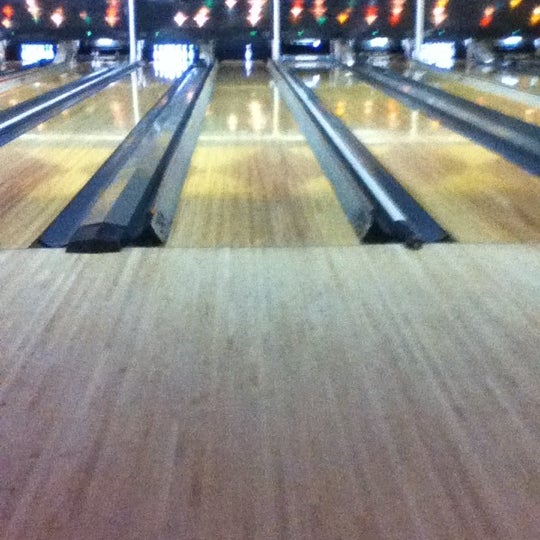 Photo taken at Palace Bowling &amp; Entertainment Center by Sami W. on 6/20/2012