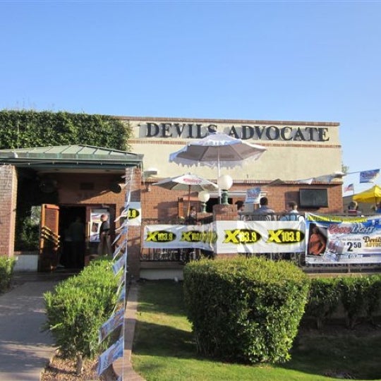 Foto scattata a Devil&#39;s Advocate Bar and Grill da Jarred S. il 7/20/2011