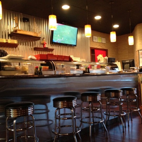 8/11/2012 tarihinde Kimberly W.ziyaretçi tarafından Sushi Bar'de çekilen fotoğraf