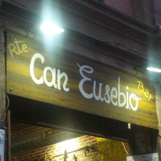 รูปภาพถ่ายที่ Can Eusebio โดย José Manuel P. เมื่อ 7/5/2012
