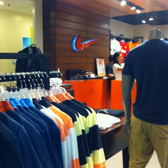 nike park robinsons ermita