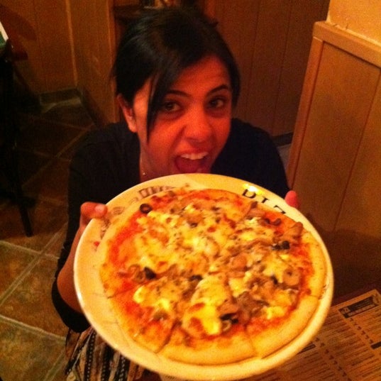 12/2/2011にMazen M.がPasta Pesto Pizzaで撮った写真