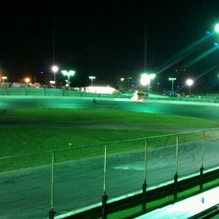 Das Foto wurde bei Seekonk Speedway von Tony M. am 9/11/2011 aufgenommen