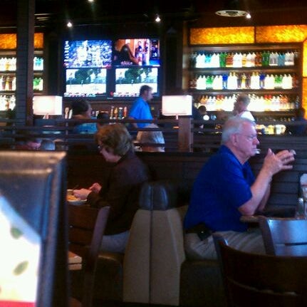 Photo taken at BJ&#39;s Restaurant &amp; Brewhouse by Tiffany R. on 9/16/2011