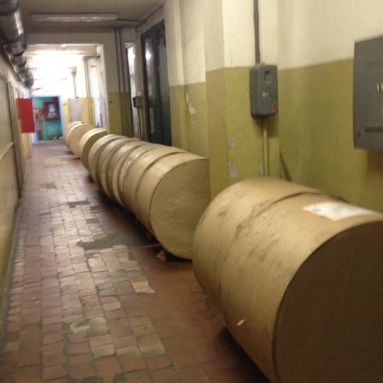 Типография в москве. Полярная 33б типография. Оператор технологического оборудования в типографии. Станок gallus ecs 340. Полярная 33б типография.