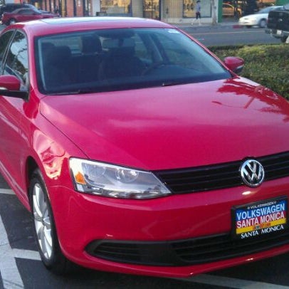 Снимок сделан в Volkswagen Santa Monica пользователем Mel 1/11/2012