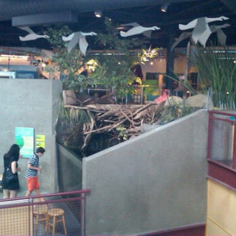 รูปภาพถ่ายที่ ECHO Lake Aquarium &amp; Science Center โดย Miss Magpie เมื่อ 8/1/2011
