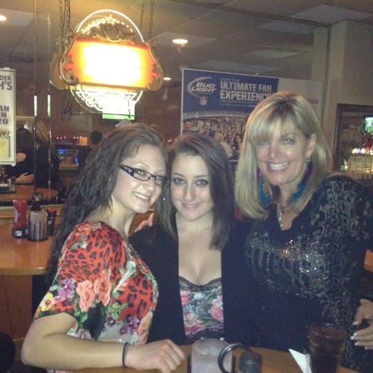 Photo taken at Mike &amp; Lisa&#39;s Cricketers British Pub &amp; Restaurant by Pauline B. on 12/23/2011