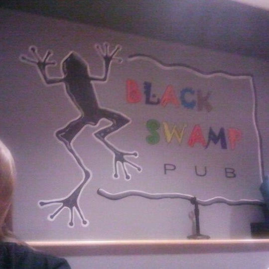 Foto tirada no(a) Black Swamp Pub &amp; Bistro por Terika H. em 1/26/2012