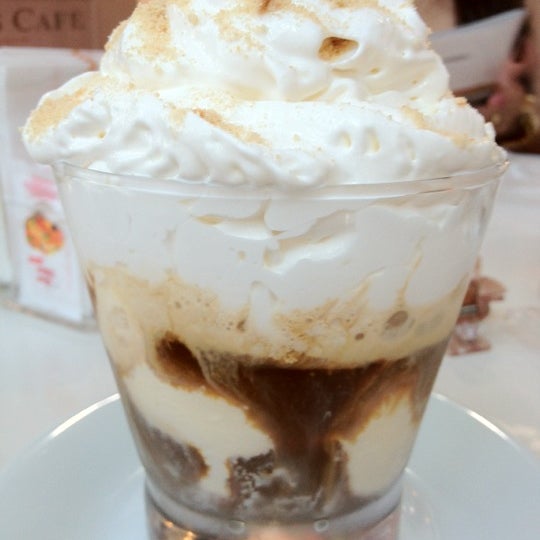 รูปภาพถ่ายที่ Fran&#39;s Café โดย Nara S. เมื่อ 3/11/2012