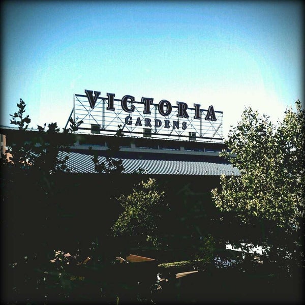 Victoria Gardens Mall editorial image. Image of victoria - 174613920