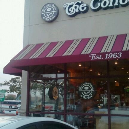 Photo taken at The Coffee Bean &amp; Tea Leaf by Frankie G. on 11/15/2011