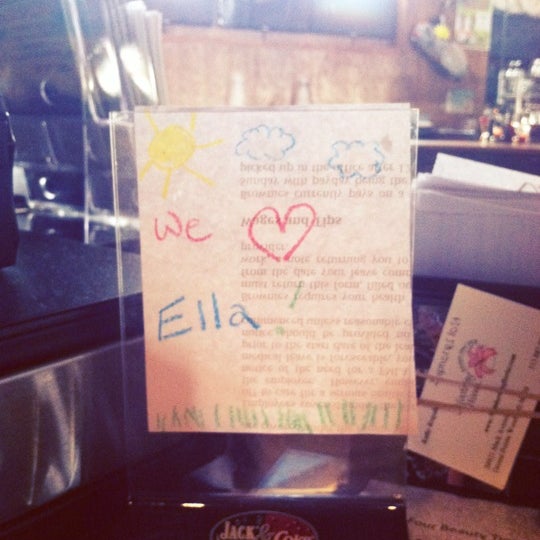 รูปภาพถ่ายที่ Brownies on the Lake โดย Ella_Nicole ♡ เมื่อ 8/13/2012