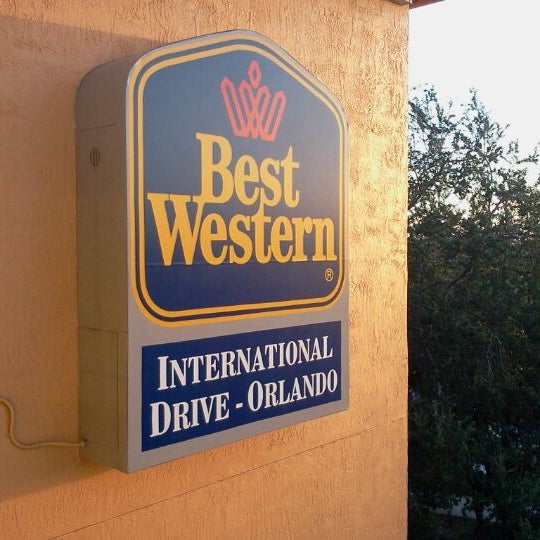 Photo taken at Best Western International Drive by Charles R. on 10/20/2011
