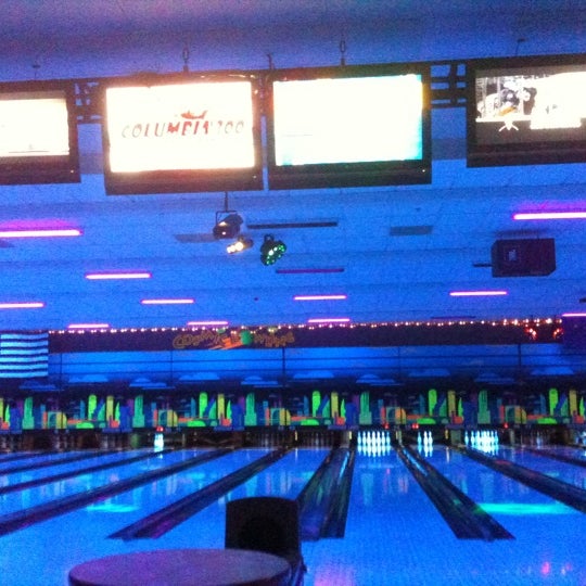 Photo taken at Riverside Bowling Alley by Chad R. on 10/2/2011