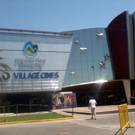 Photo prise au Mendoza Plaza Shopping par Maria Jesús A. le12/18/2011