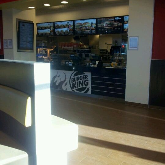 1/24/2012 tarihinde Simon S.ziyaretçi tarafından Burger King'de çekilen fotoğraf