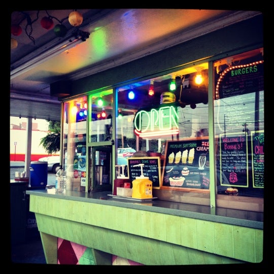 Bobbie's Dairy Dip Ice Cream Shop in Nashville