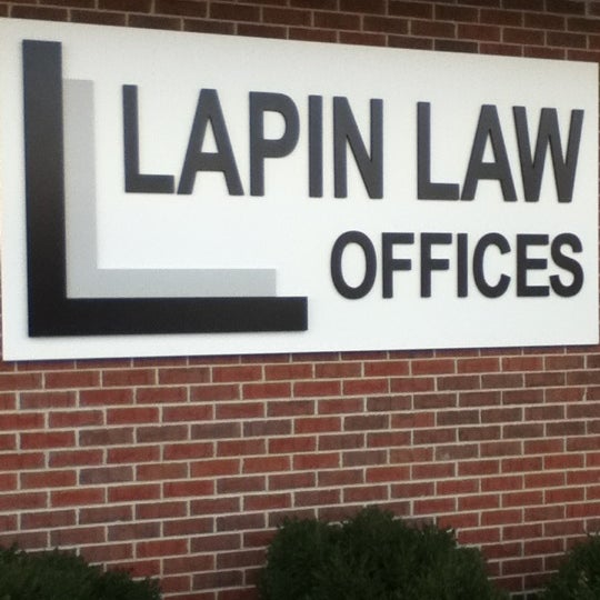 Foto scattata a Lapin Law Offices da Jill T. il 11/16/2011