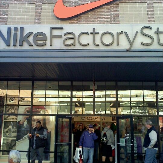 nike store kansas city at the legends