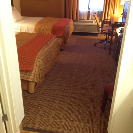 Photos At La Quinta Inn Suites Columbia Columbia Mo