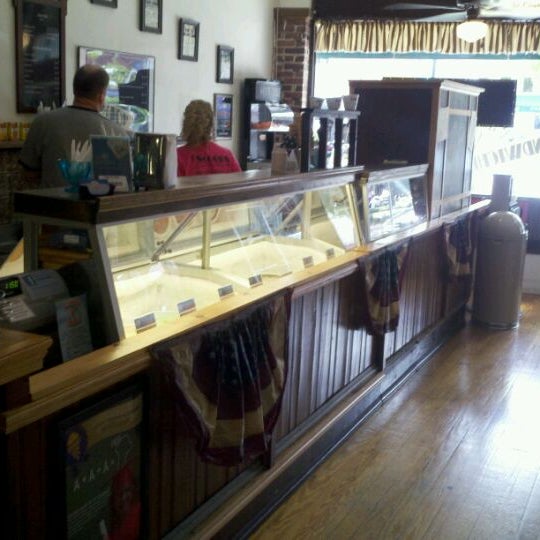 Photos at Scoops OldFashioned Ice Cream Store 99 W Plant St