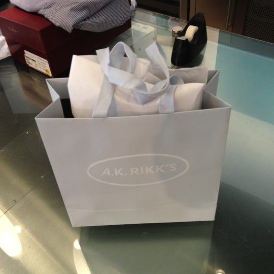 รูปภาพถ่ายที่ A.K. Rikk&#39;s โดย Q G. เมื่อ 6/18/2012