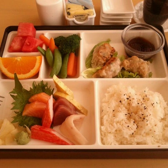 Foto scattata a O Sushi da Michael T. il 6/9/2011