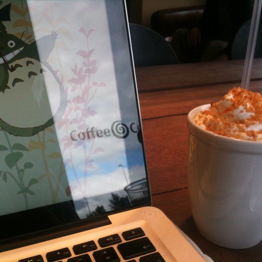 Foto tirada no(a) Coffee Company por Charlotte v. em 9/13/2012