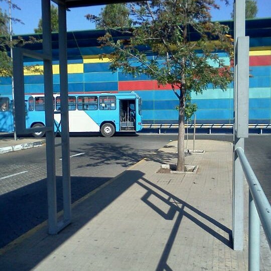 Estación Intermodal Lo Ovalle Estación de autobuses en La Cisterna