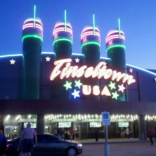 Tinseltown 2462 ziyaretçidan 41 tavsiye